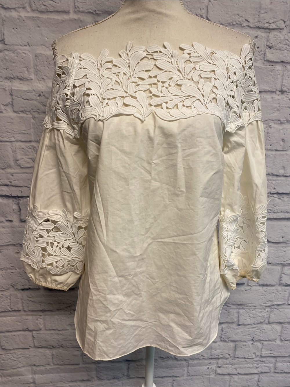 Alice & Trixie Cream Off-Shoulder Lace Trim Blouse